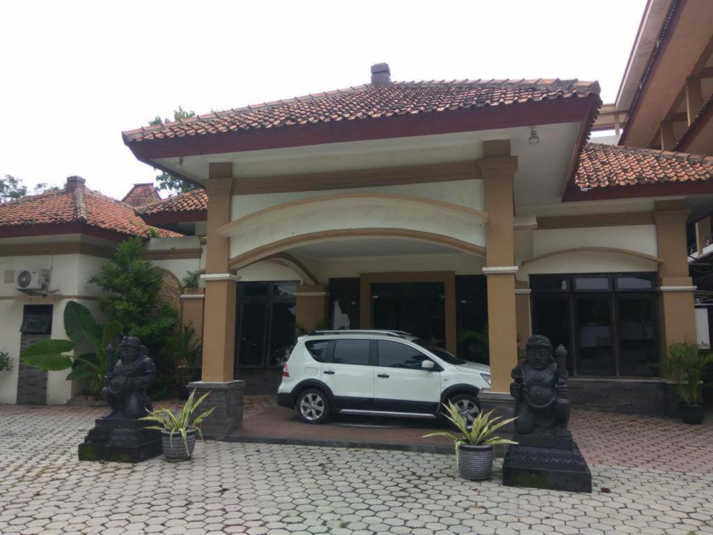 Graha Hotel Sragen Eksteriør bilde