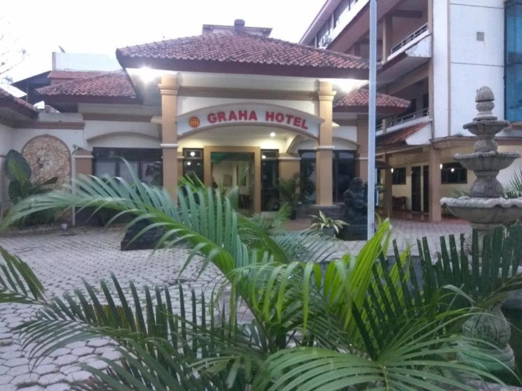 Graha Hotel Sragen Eksteriør bilde
