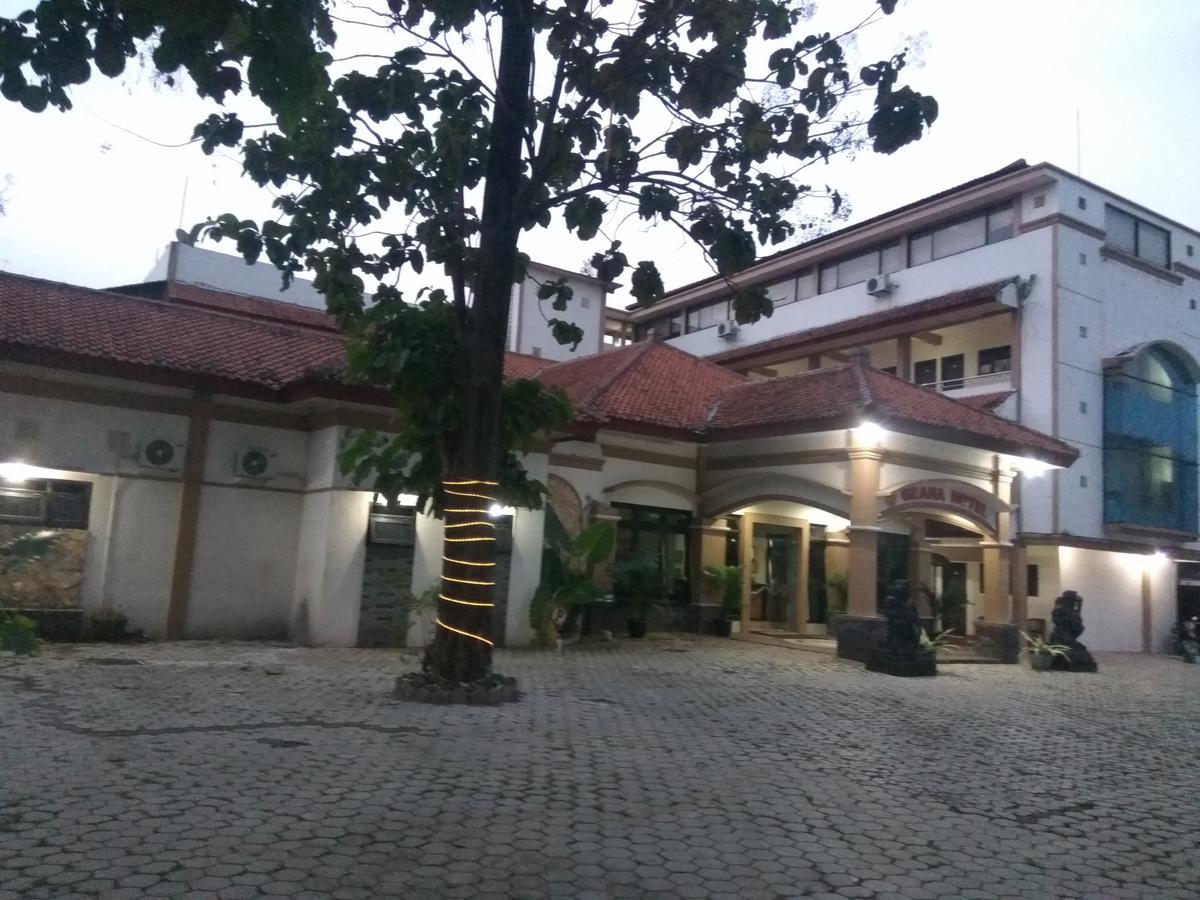 Graha Hotel Sragen Eksteriør bilde